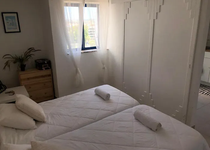 Charming In Da Rocha 400m From The